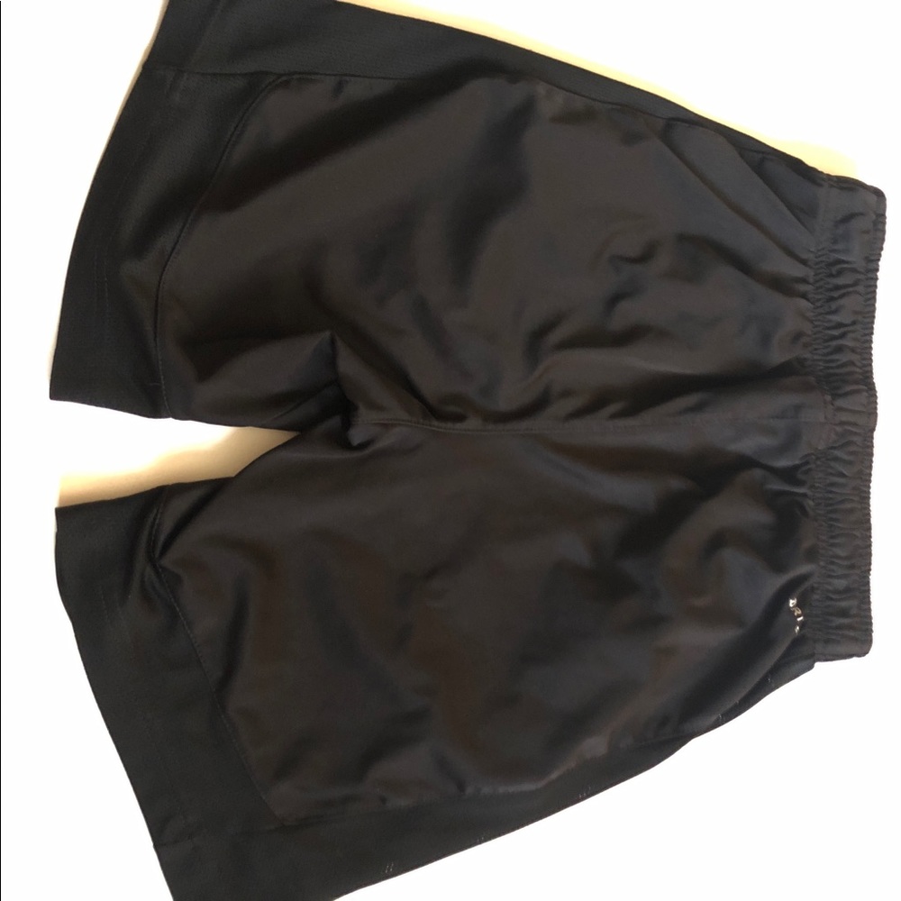 Nike athletic shorts - Picture 5 of 6
